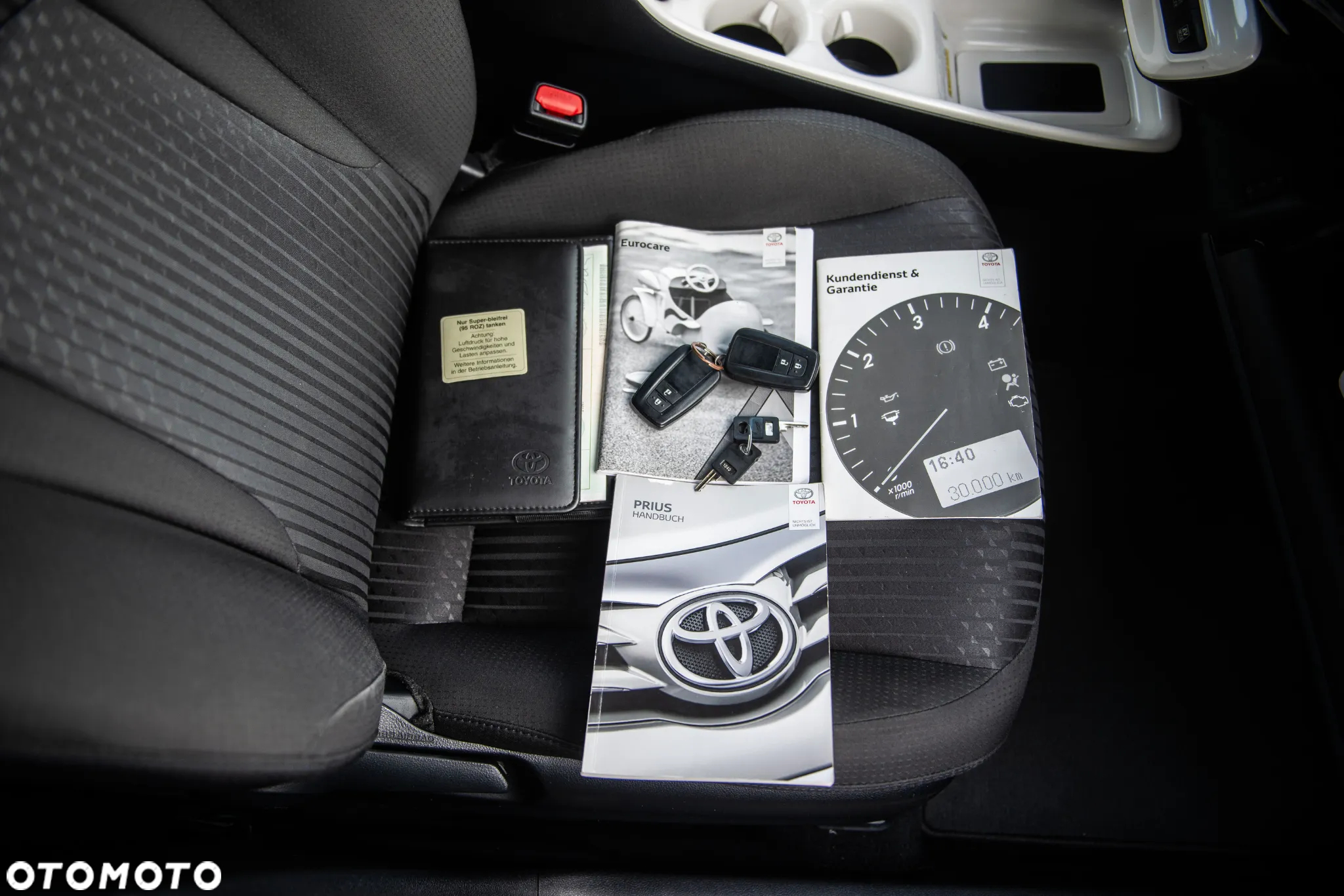 Toyota Prius 1.8 Hybrid Premium - 40