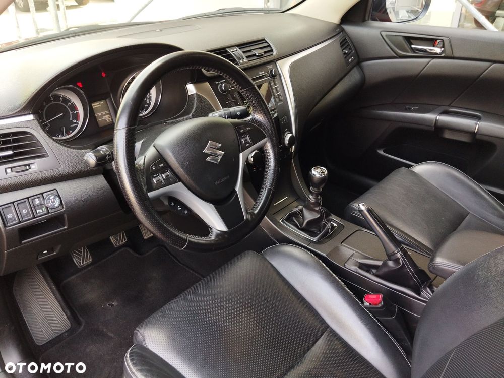 Suzuki Kizashi 2.4 Sport - 9