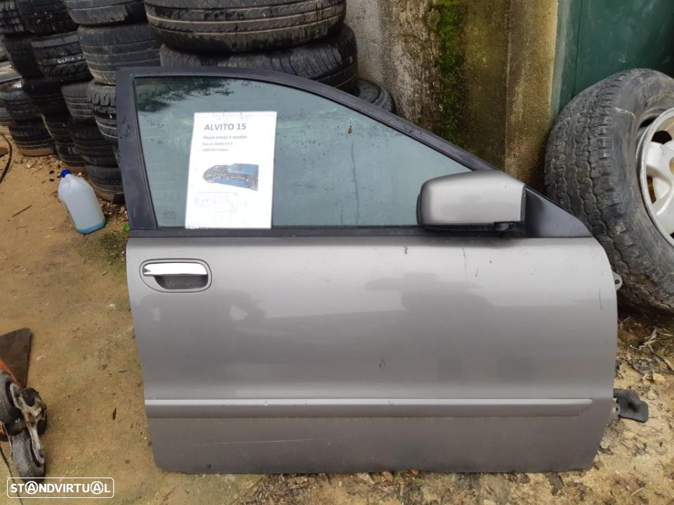porta frente direita Volvo V40 2003 - 1
