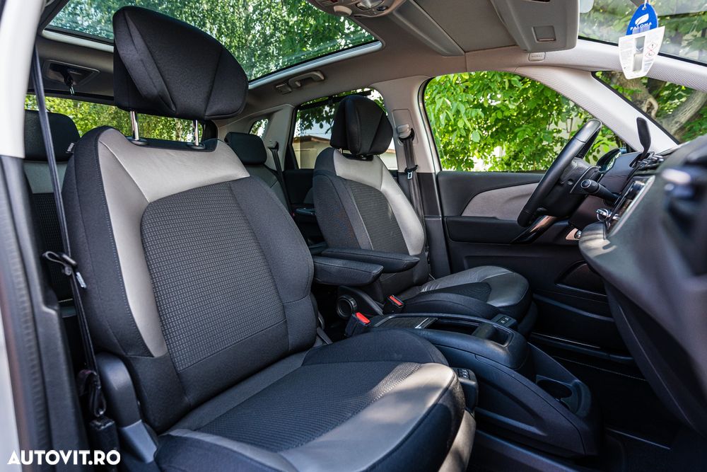 Citroën C4 Space Tourer PureTech 130 Stop&Start EAT8 SHINE - 25