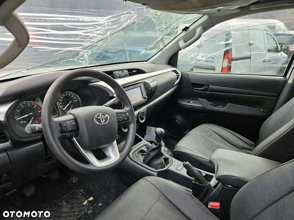 Toyota Hilux - 6