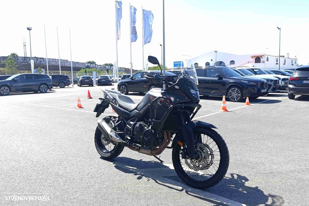 Honda Transalp 750 - 1