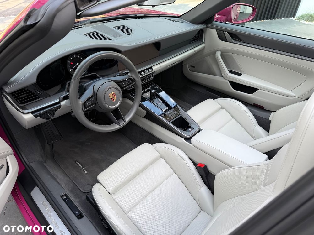 Porsche 911 Targa 4S - 24