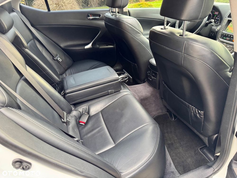 Lexus IS 250 Sport - 26