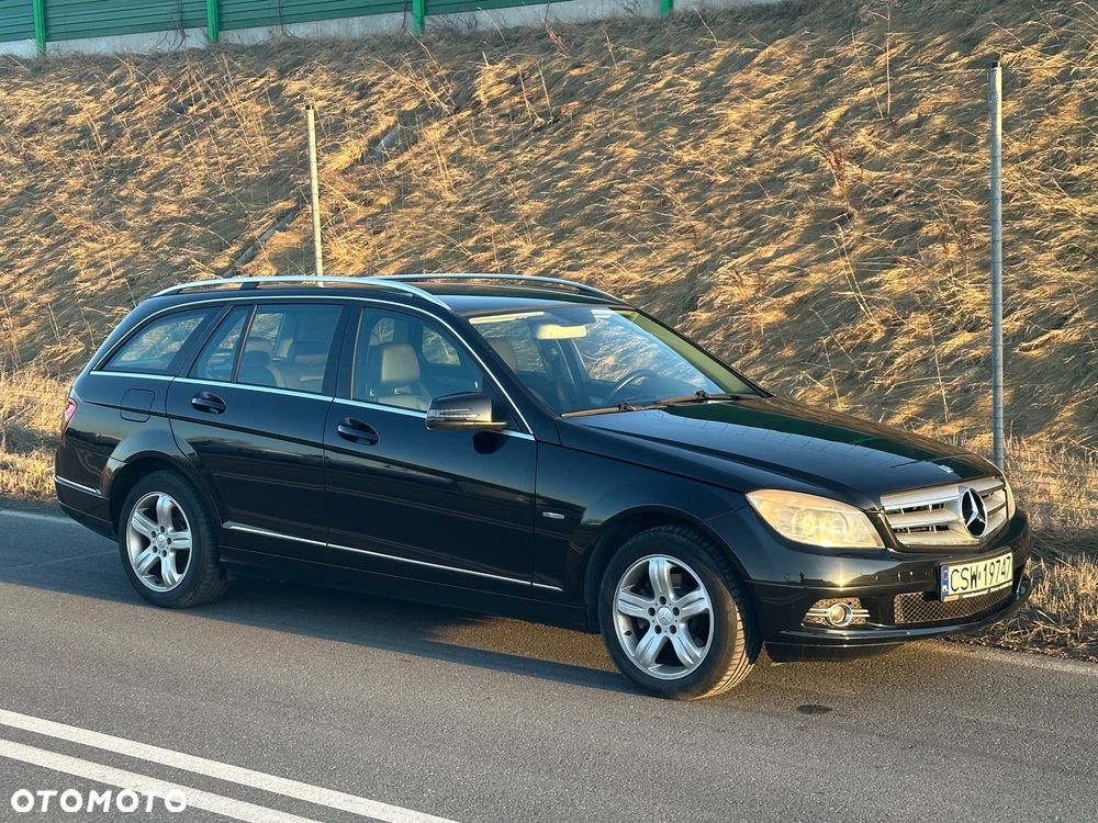 Mercedes-Benz Klasa C 180 K BlueEff Elegance - 3