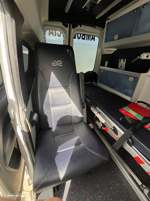 Fiat DOBLO XL 120cv AMBULANCIA - 11
