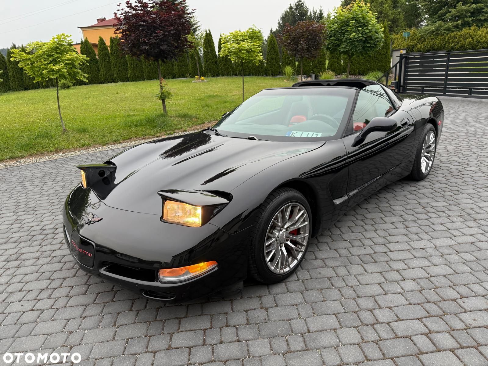 Chevrolet Corvette - 1