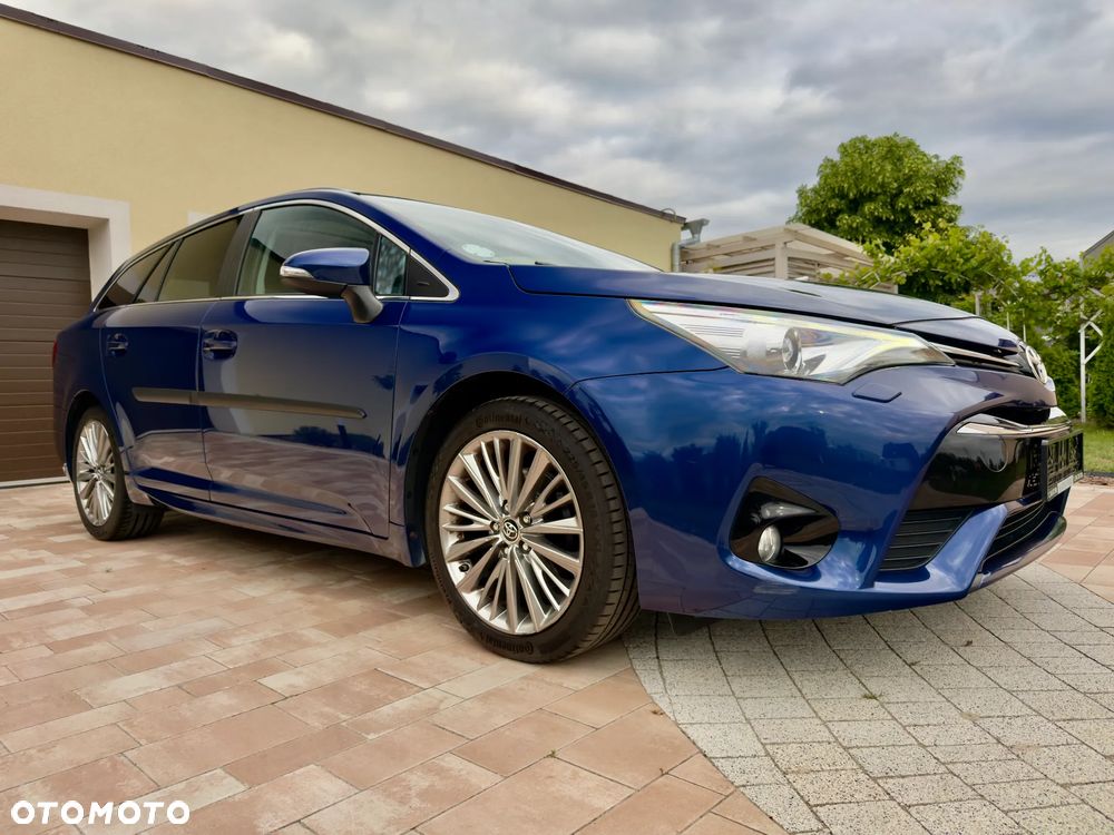 Toyota Avensis 1.8 Premium - 8