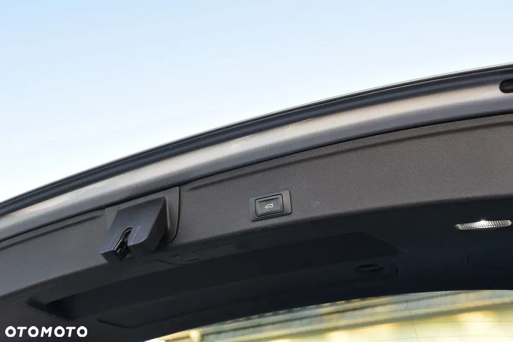 Audi A4 Avant 2.0 TDI S tronic - 18