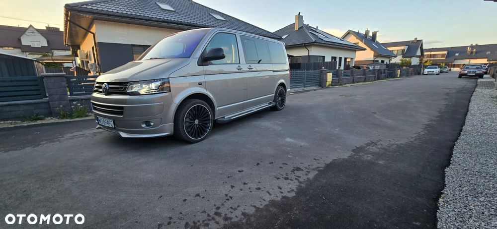 Volkswagen Multivan - 1