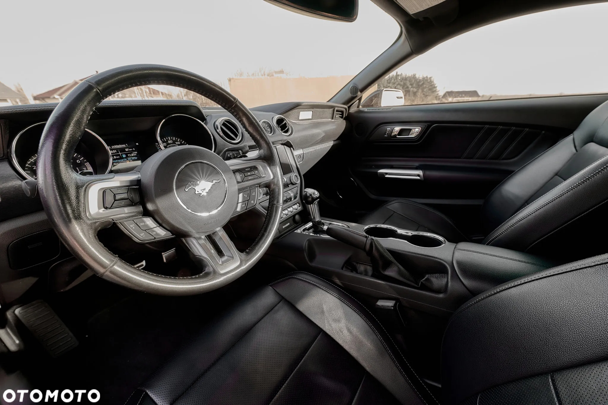Ford Mustang - 11