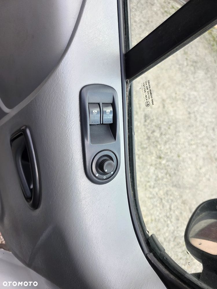 Renault trafic - 10