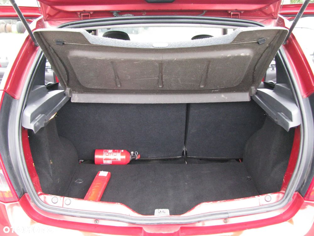 Dacia Sandero - 8