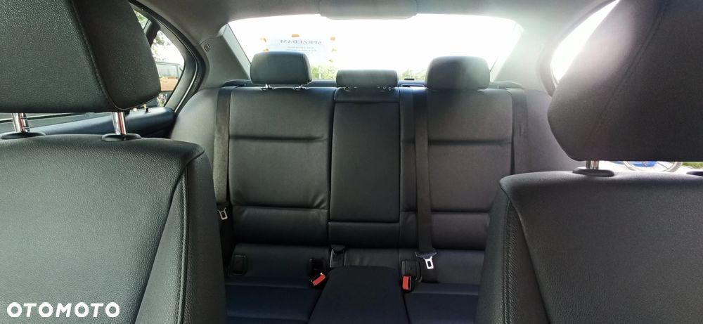 BMW Seria 3 320d - 31