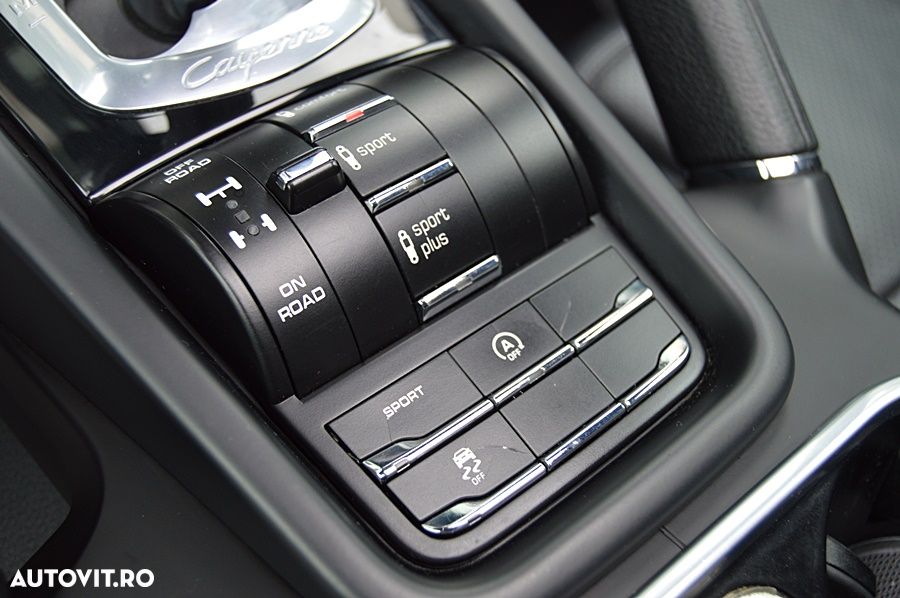 Porsche Cayenne - 32