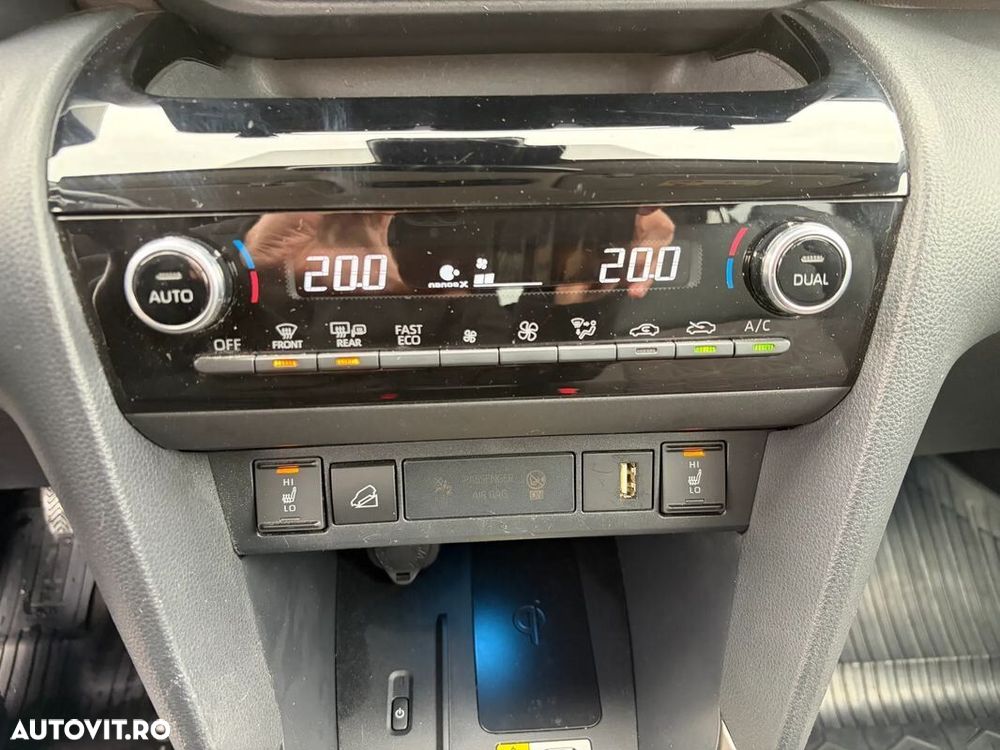 Toyota Yaris Cross 1.5 VVT-i HSD 4x4 Exclusive Elegant - 33