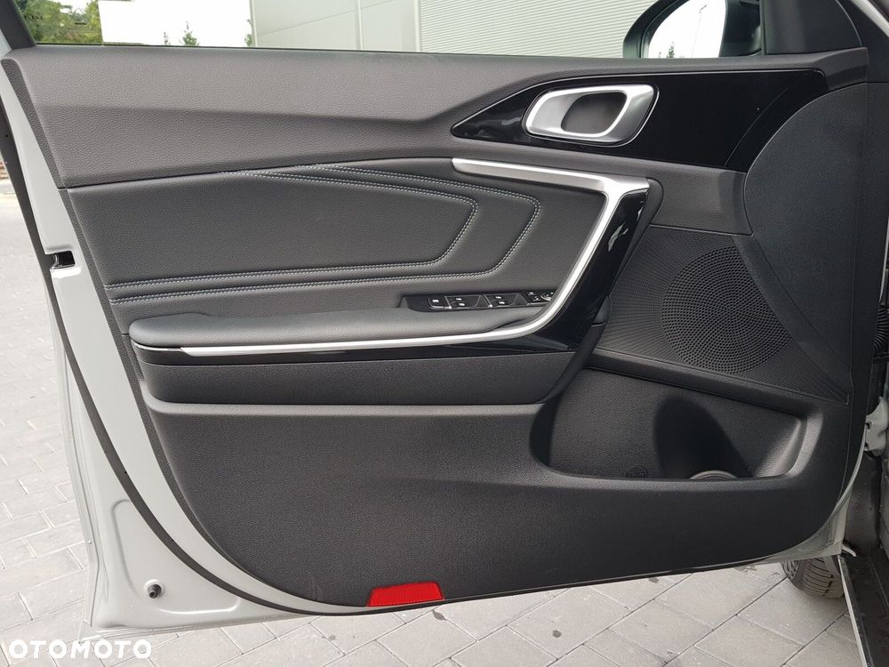 Kia XCeed 1.6 T-GDI Tribute DCT - 10