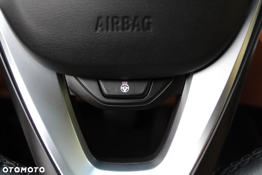 BMW Seria 3 320i xDrive Sport Line - 40