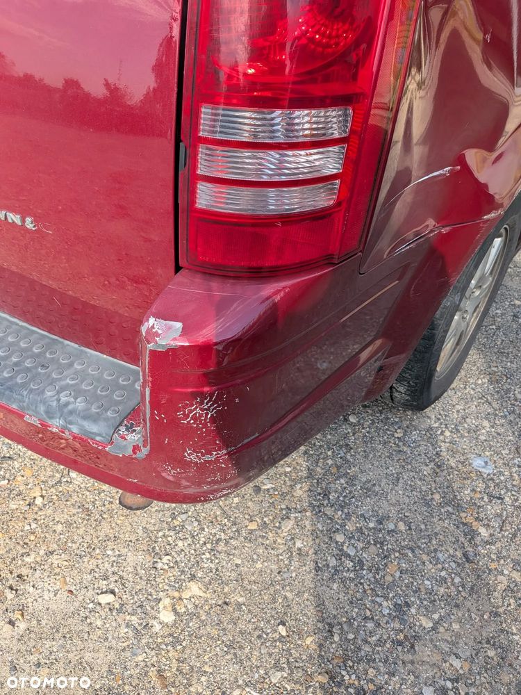 Chrysler Town & Country - 5