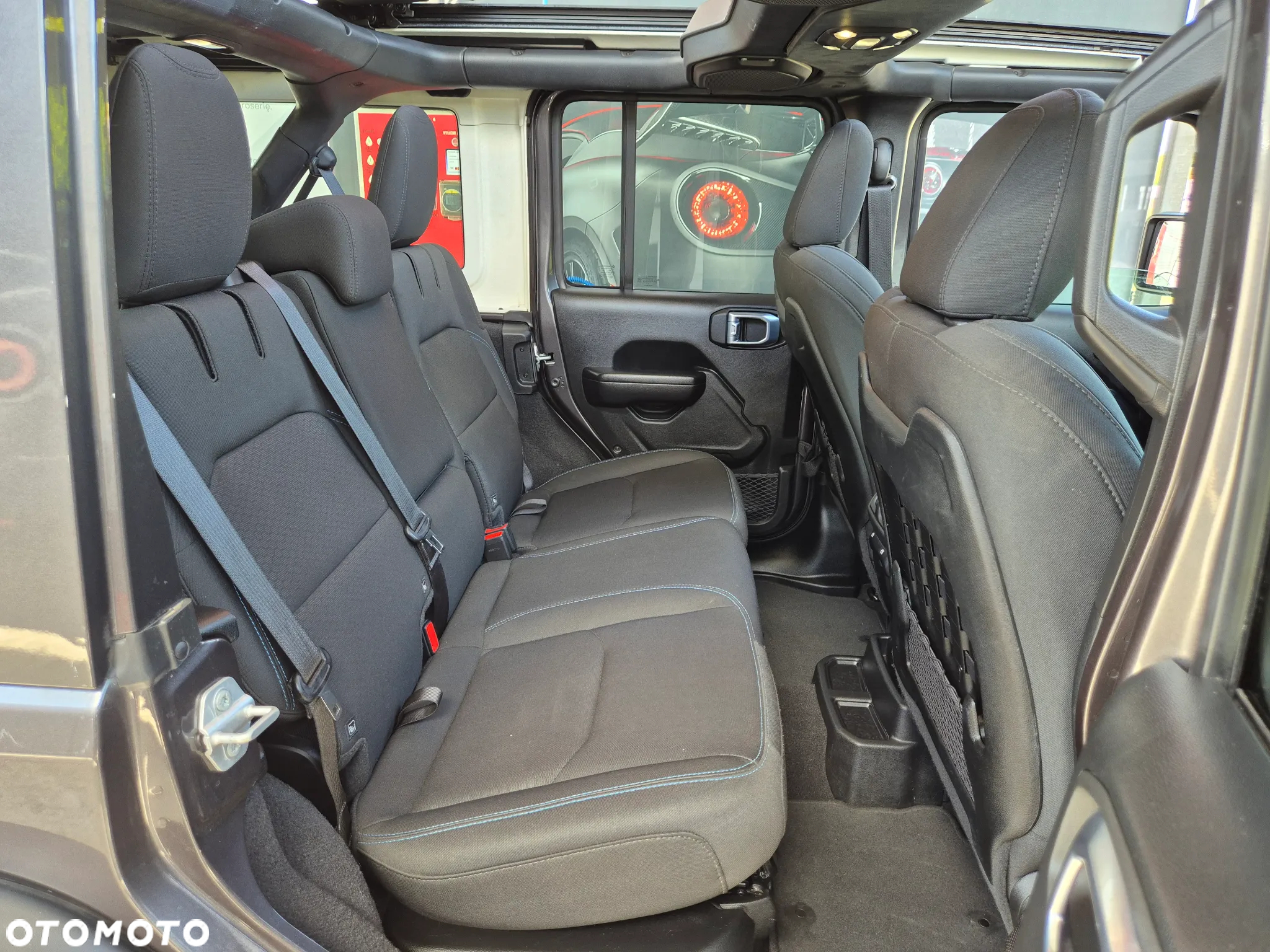 Jeep Wrangler Unlimited 2.0 4xe Plug-In Hybrid Softtop Rubicon - 29
