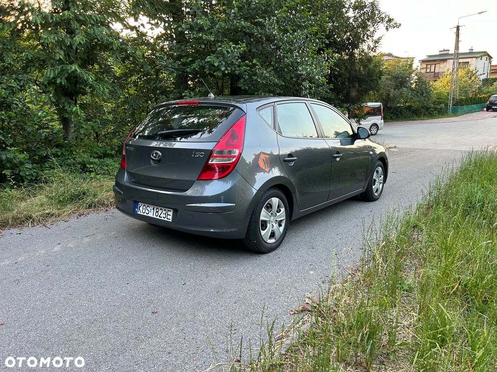 Hyundai i30 1.4 Comfort World Cup - 21