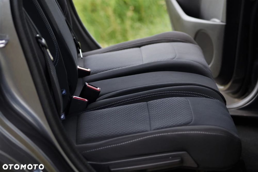 Ford Kuga - 21
