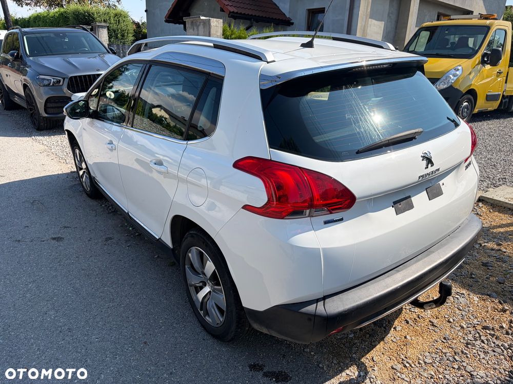 Peugeot 2008 PureTech 110 Stop&Start Style - 11
