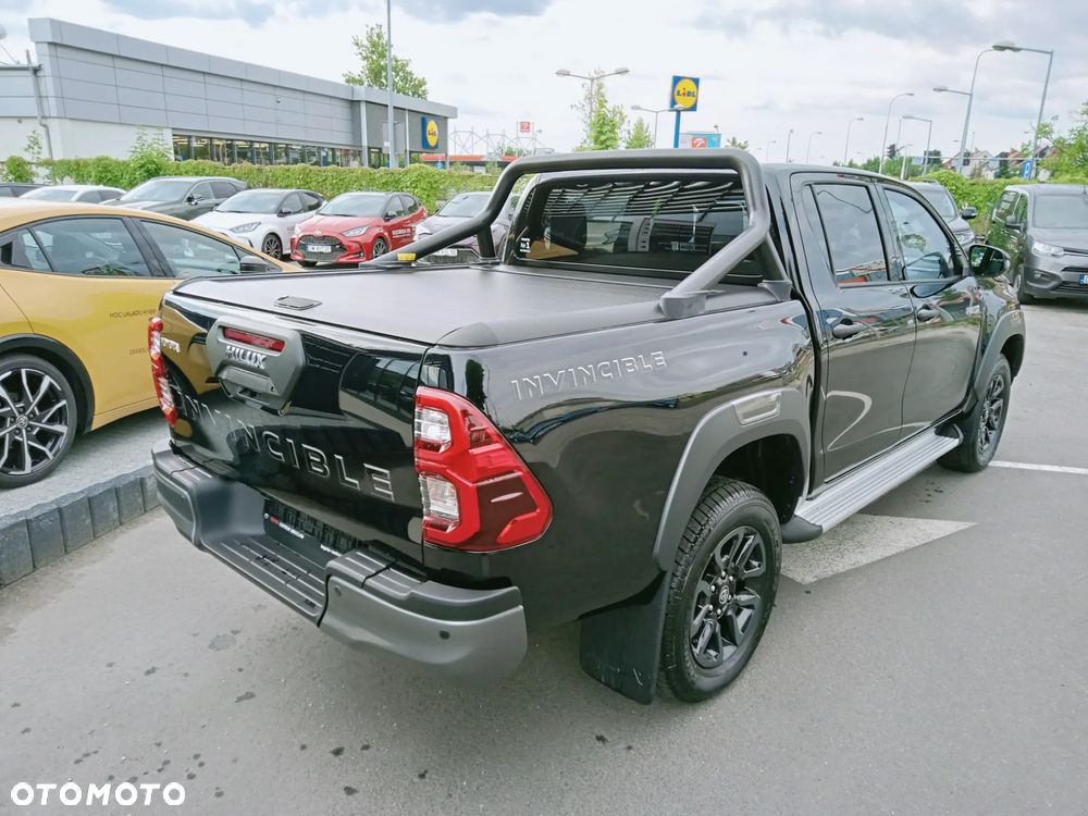 Toyota Hilux 2.8 D-4D Double Cab Invincible 4x4 - 6