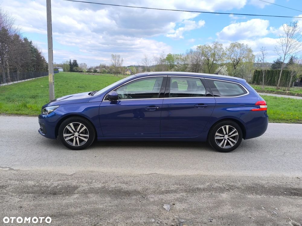 Peugeot 308 BlueHDi 130 Stop & Start Allure Business-Paket - 2