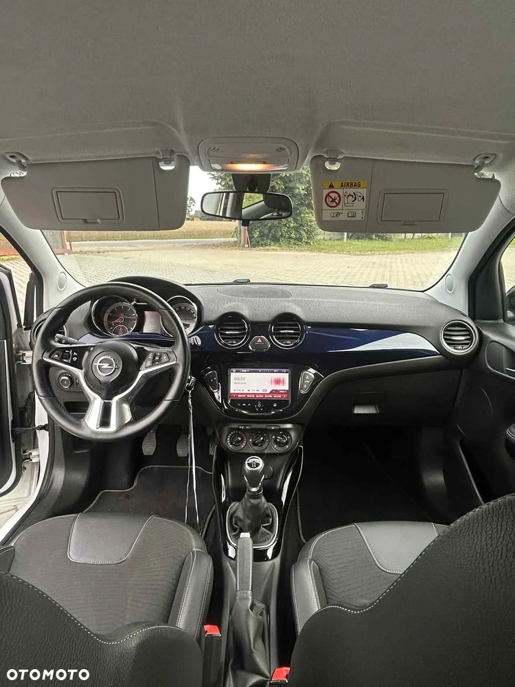 Opel Adam 1.2 - 10