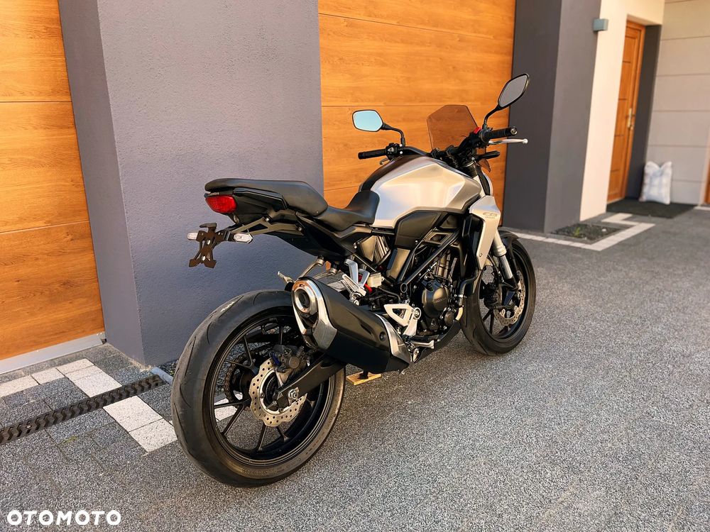 Honda CB - 3