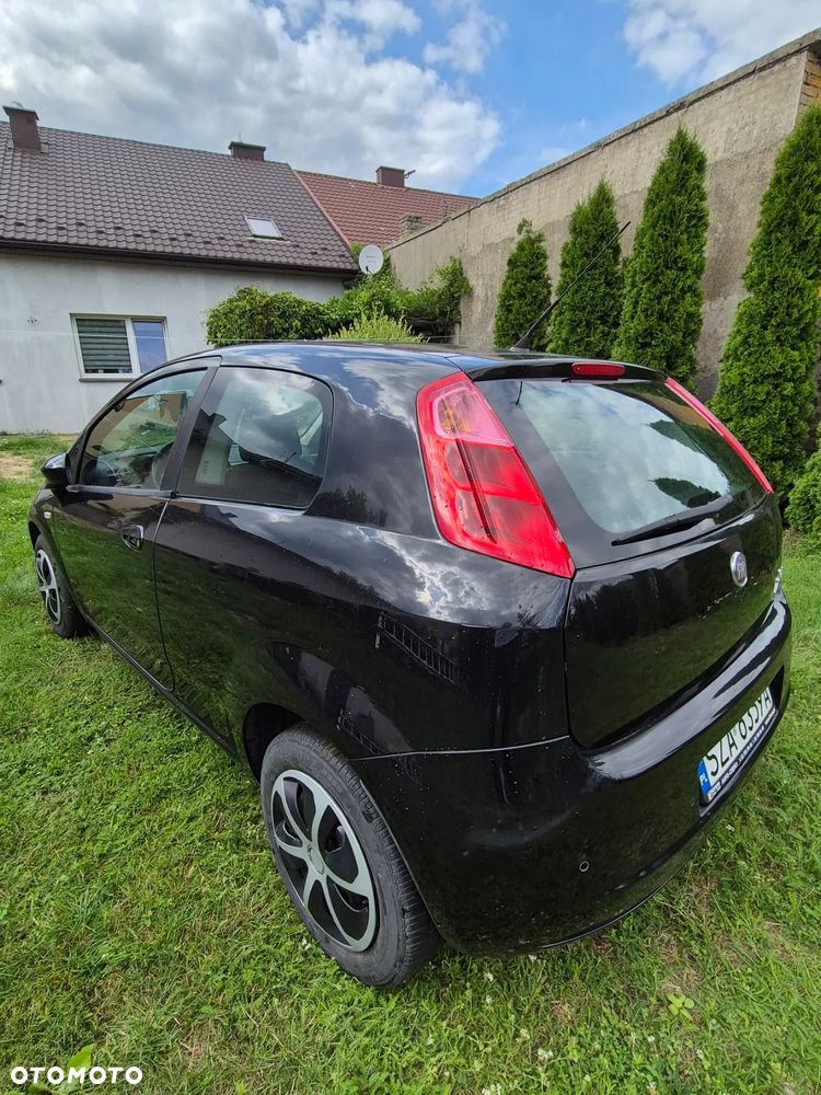 Fiat Punto 1.4 Easy S&S - 19