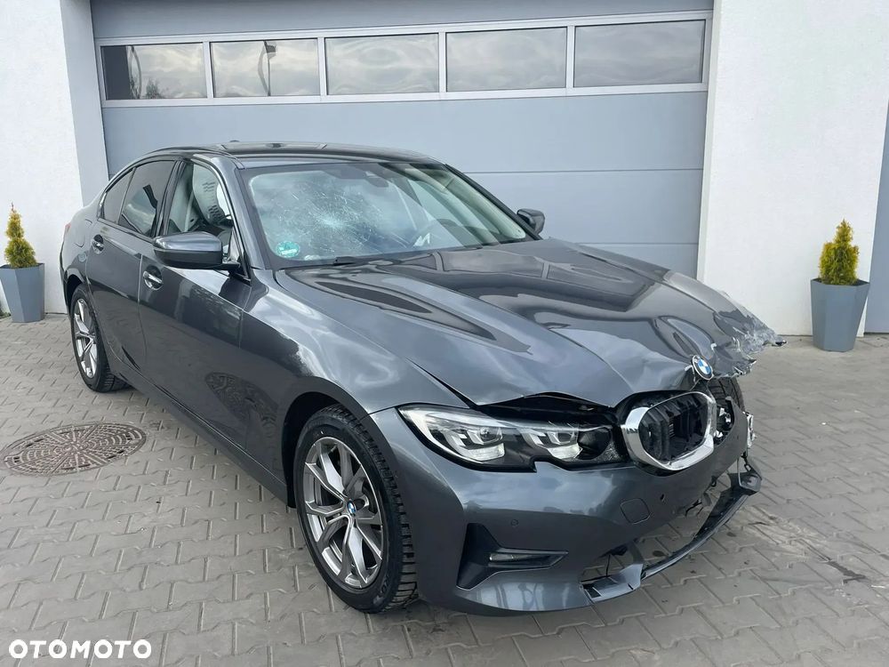 BMW Seria 3 318i Luxury Line - 3