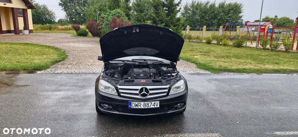 Mercedes-Benz Klasa C 180 CGI Automatik BlueEFFICIENCY Avantgarde - 23