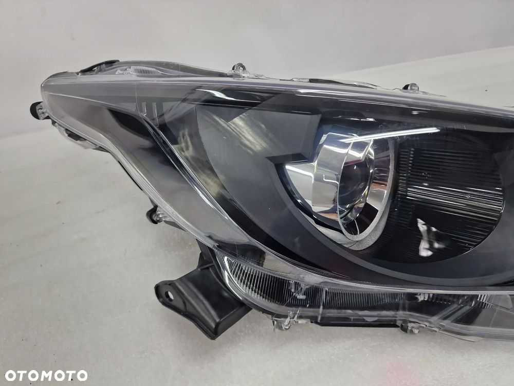 TOYOTA YARIS IV 19- LEWA / PRAWA ZWYKŁA SOCZEWKA LAMPA PRZEDNIA PRZÓD , NR KOITO K0-6 , NR AUKCJI LA47 - 5