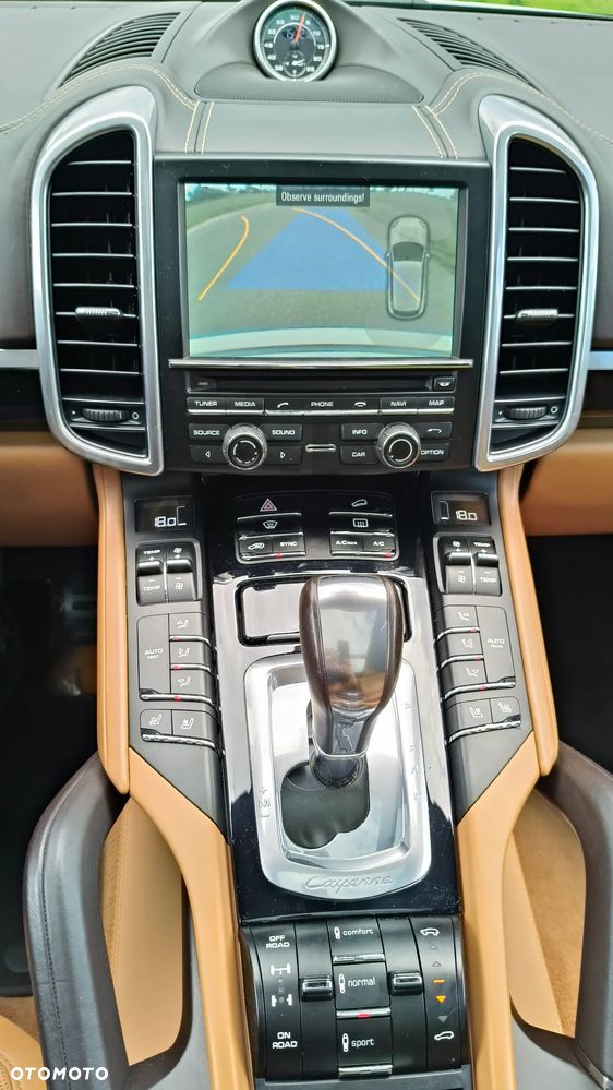 Porsche Cayenne Platinum Edition - 35