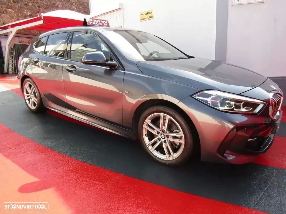 BMW 116 d Pack Desportivo M - 9