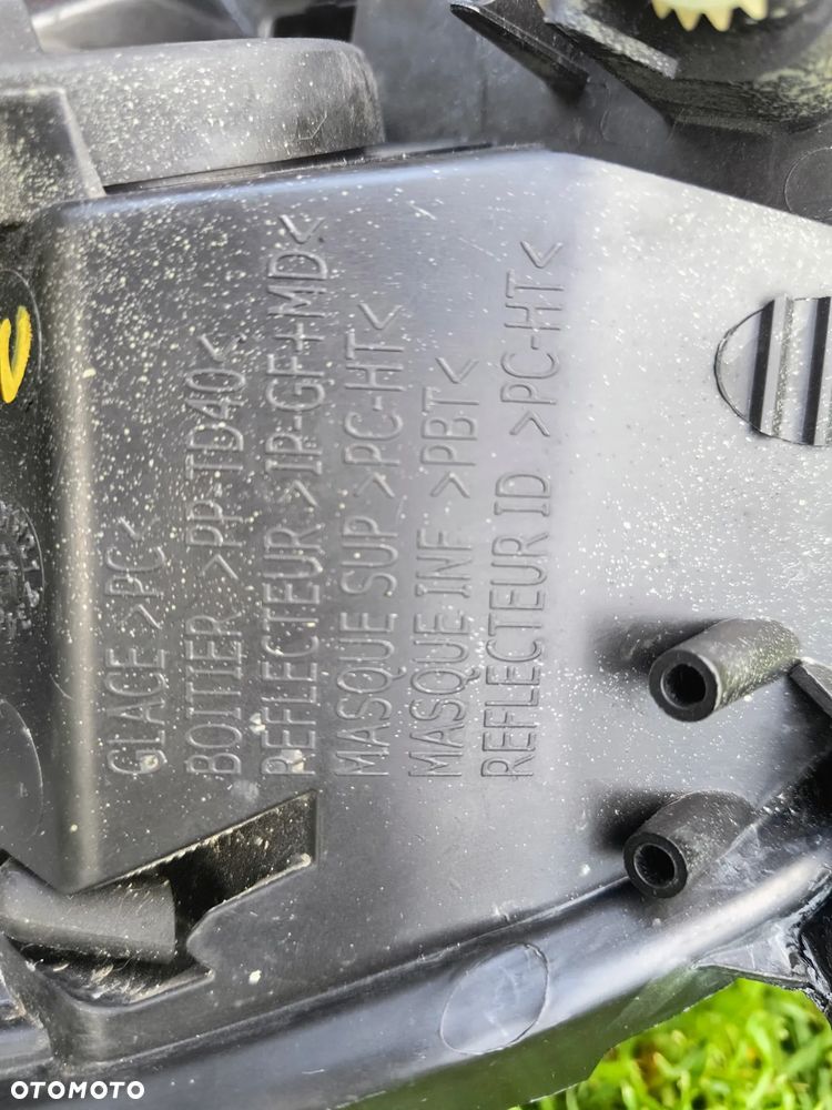 Lampa przednia lewa Renault Clio IV - 14