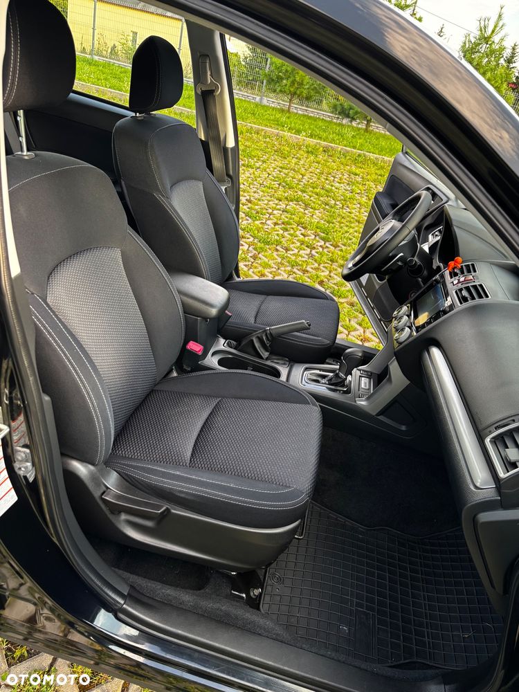 Subaru Forester 2.0 D Exclusive Lineartronic - 11
