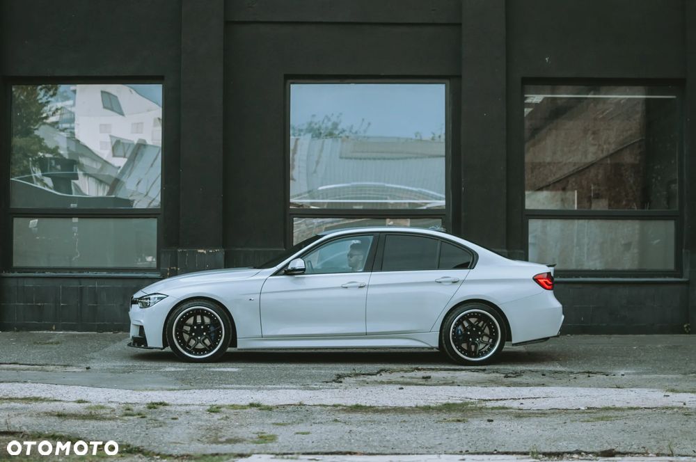 BMW Seria 3 320d xDrive M Sport Shadow - 16