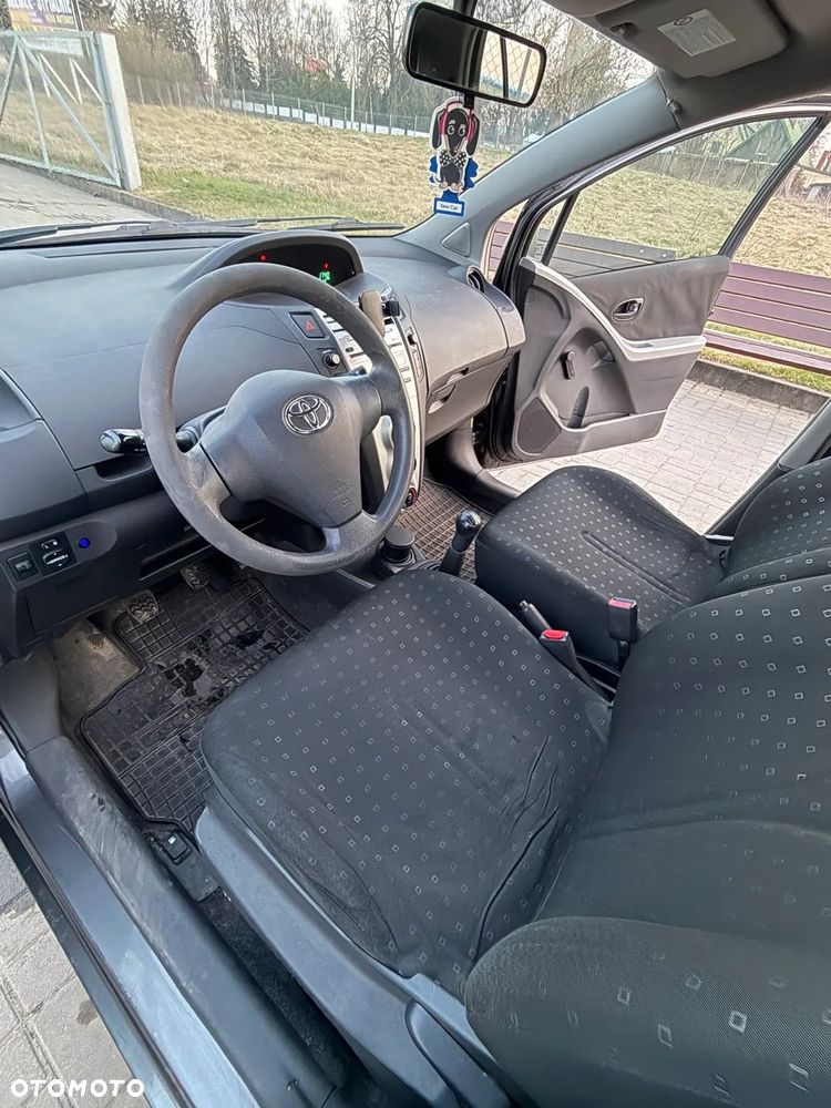 Toyota Yaris 1.3 Terra - 15