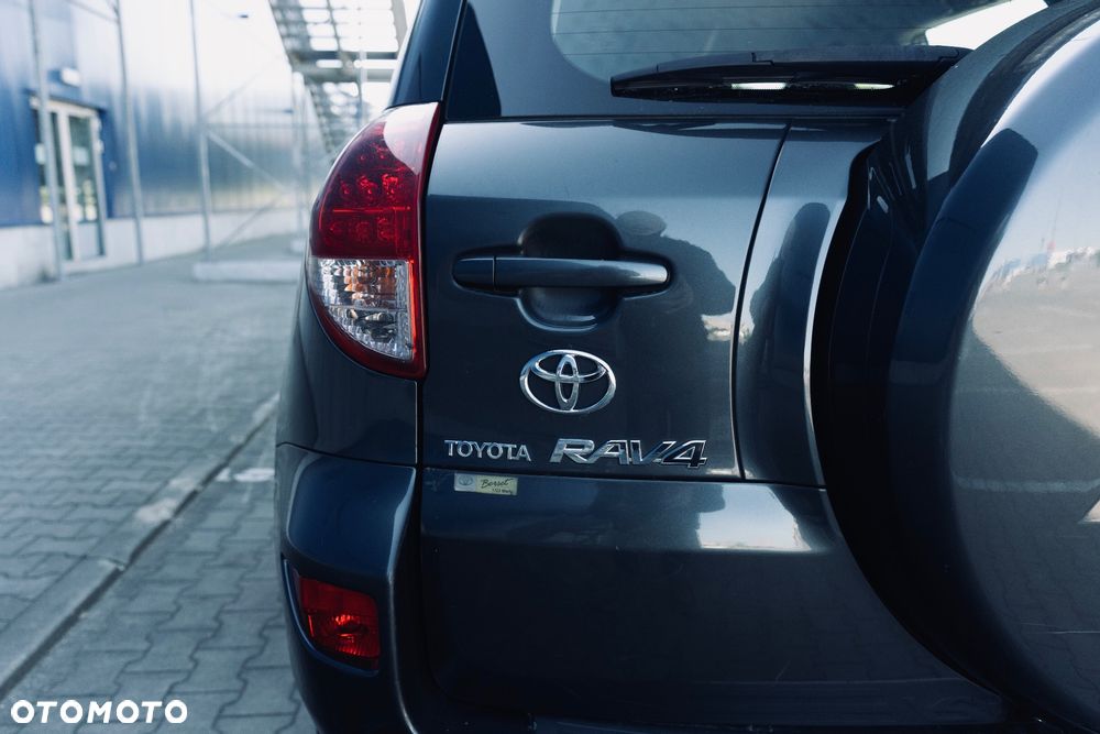 Toyota RAV4 2.0 4x4 Sol - 25
