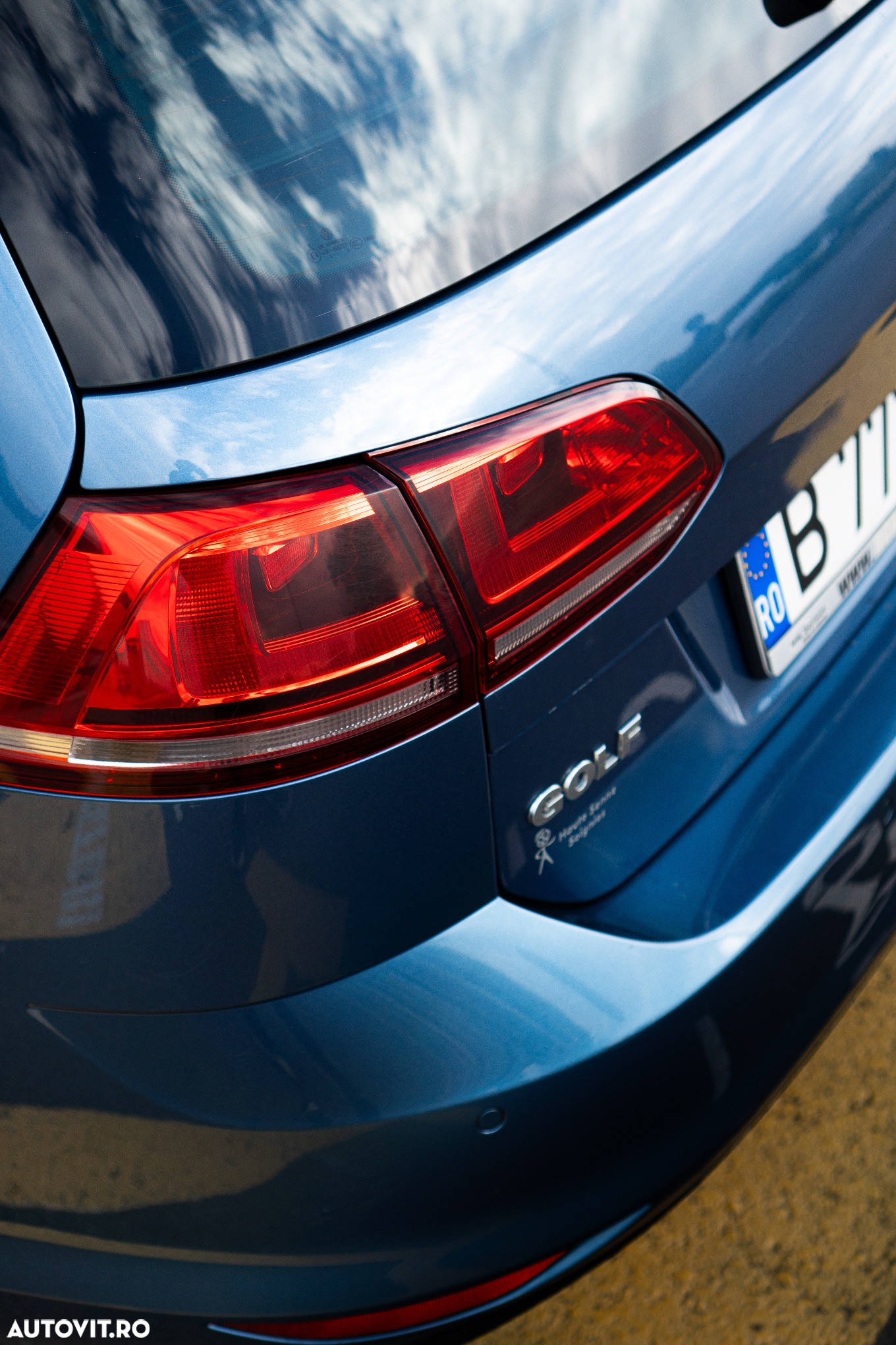 Volkswagen Golf 1.6 TDI DPF BlueMotion Technology Highline - 13