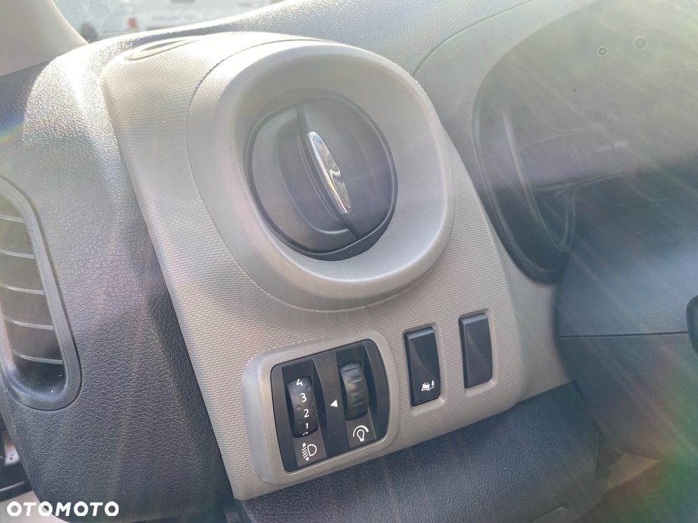 Renault Trafik - 18