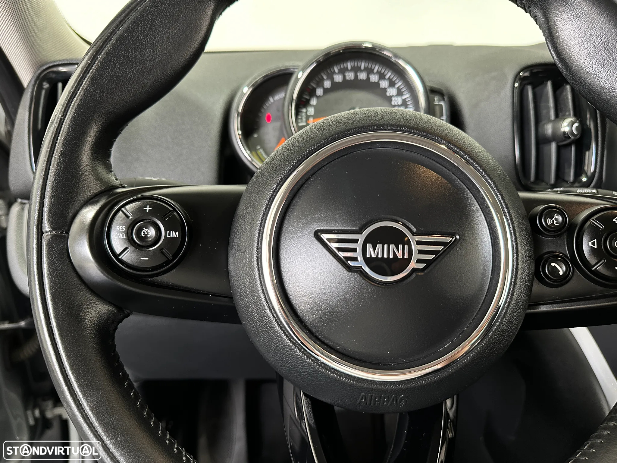 MINI Countryman Cooper SE ALL4 Auto - 23