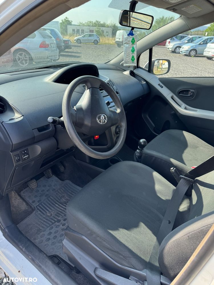 Toyota Yaris 1.4 D-4D Luna - 10