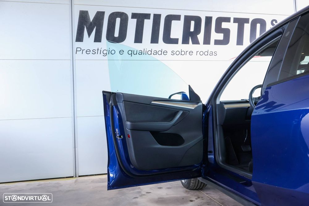 Tesla Model Y Performance Tração Integral - 12