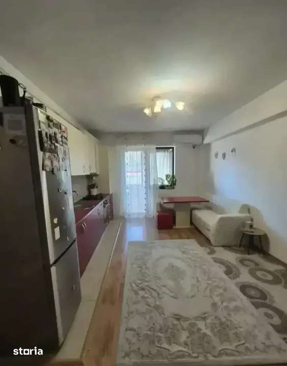 Apartament 3 camere , parcare, la intrare in Floresti — fotografia 1