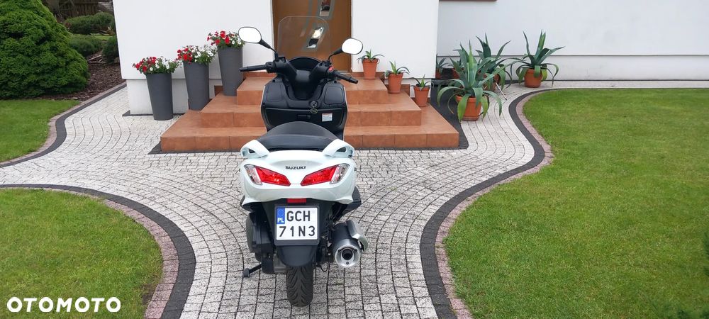Suzuki Burgman - 4