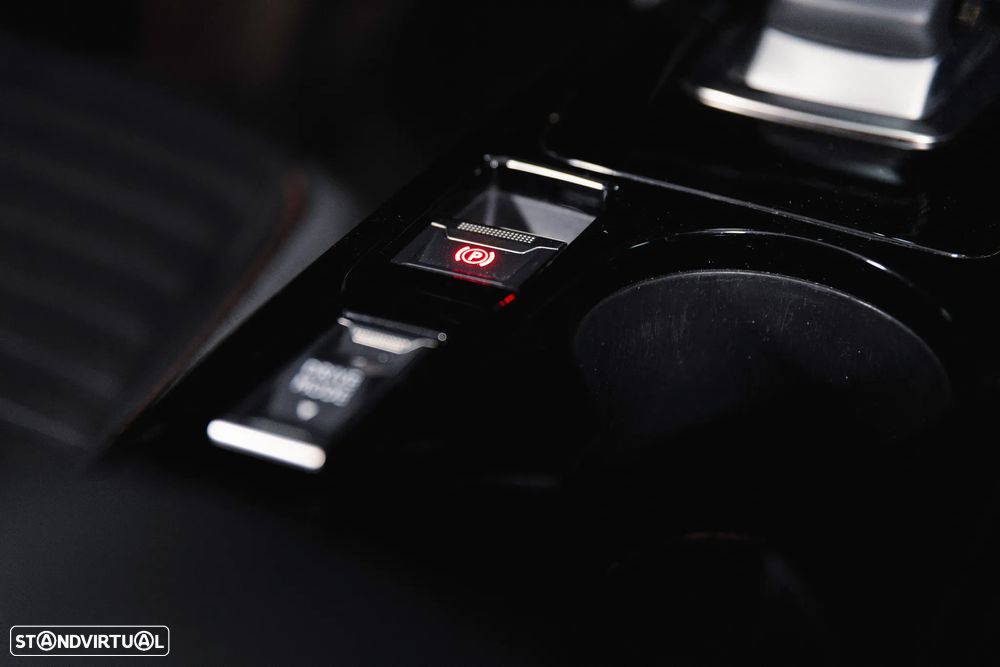 Peugeot e-2008 Active Pack - 21